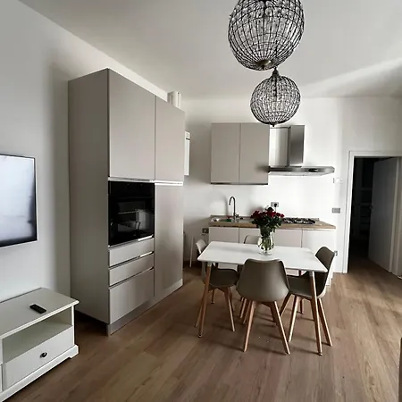 Casa Di Zoja 2 * Arona